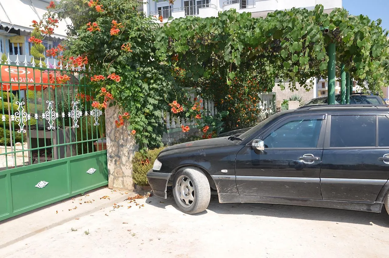 Apartament Vila Tare Saranda
