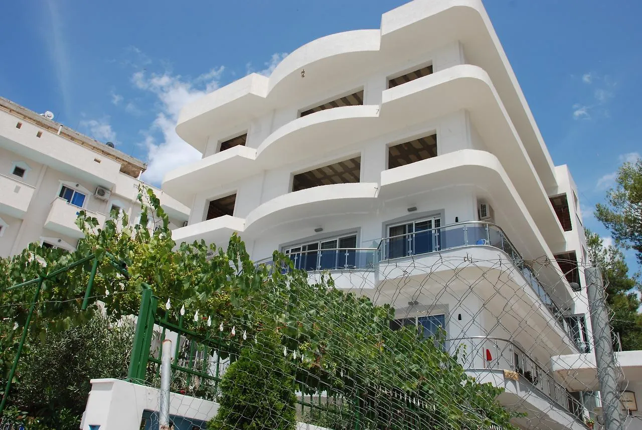 Vila Tare Saranda